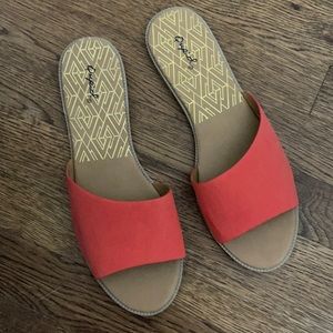 Qupid Coral Sandals, NWOT